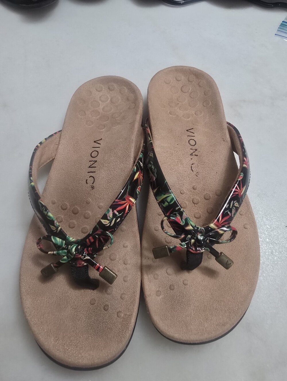 Vionic Floral-Print Tan Footbed Thong Sandals